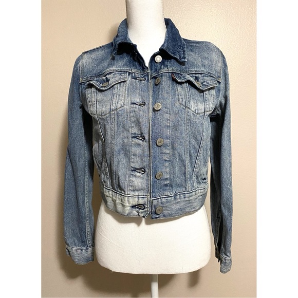 Levi’s Jean Jacket - Picture 2 of 11